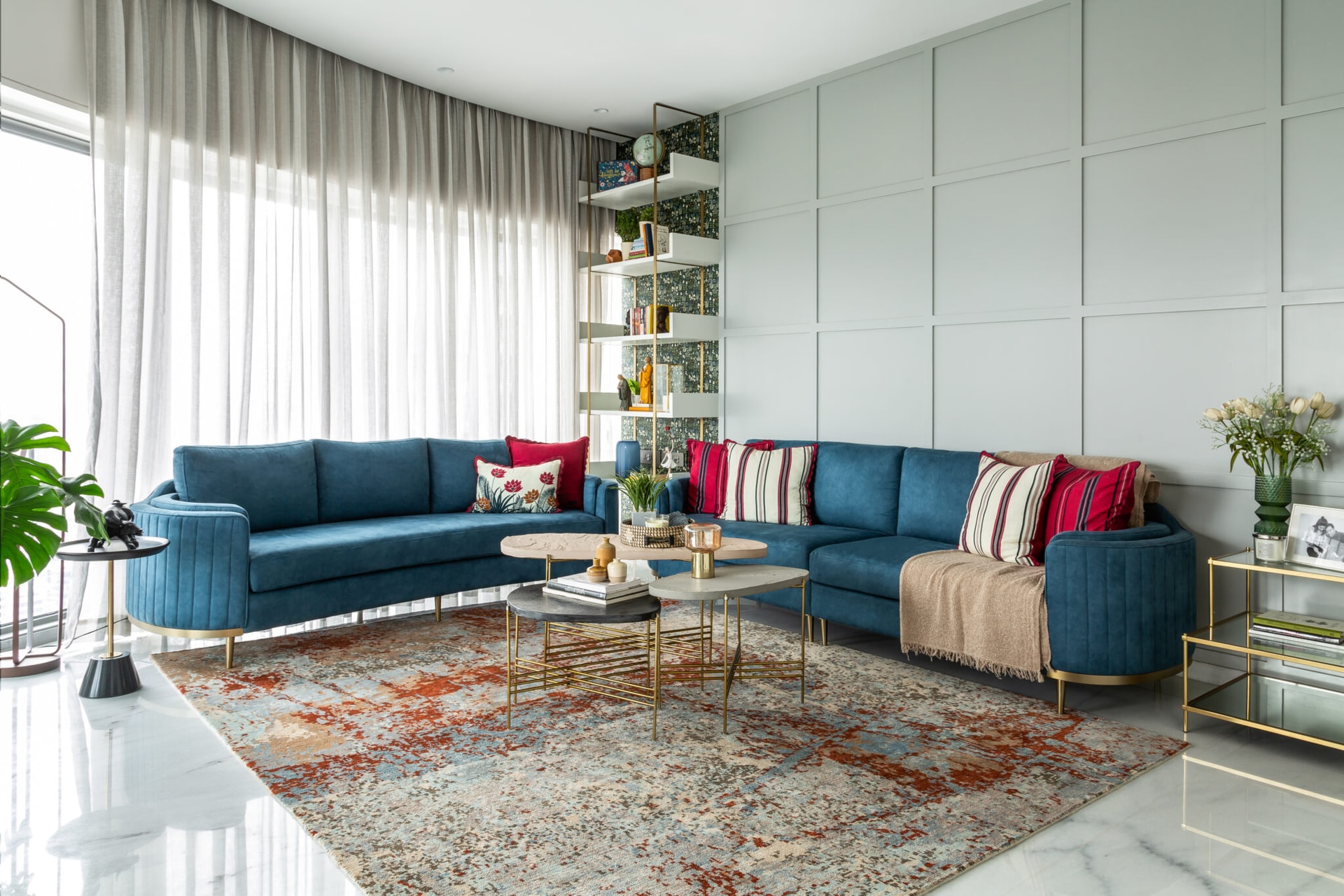 House of hues – Designed by P&T Design Studios, this 1500 Sqft apartment in one of the iconic towers in Mumbai is an epitome of modern elegance — interior design by P & T Design Studios in Lodha World Towers, Mumbai