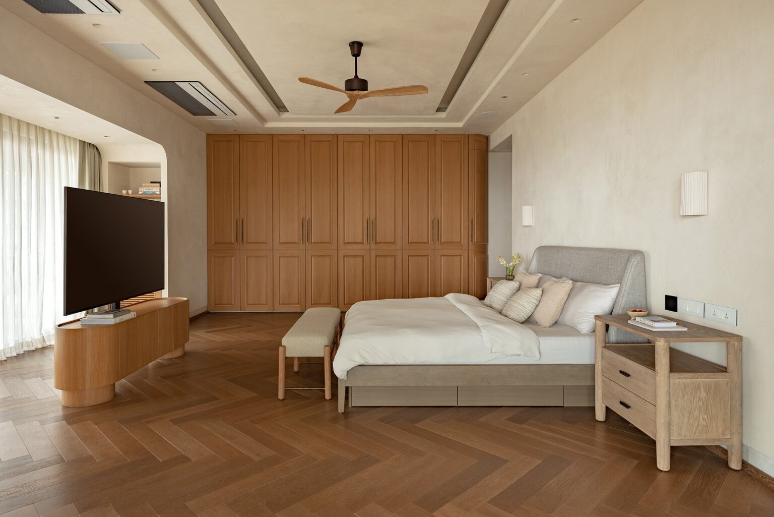 Cosmo’s Haven: A Mumbai Bedroom Where Light, Oak and Lime Plaster Hold the Quiet, interior design by Studio S.O.HE (Spaces.Object.Human Experience) in Malabar Hill, Mumbai