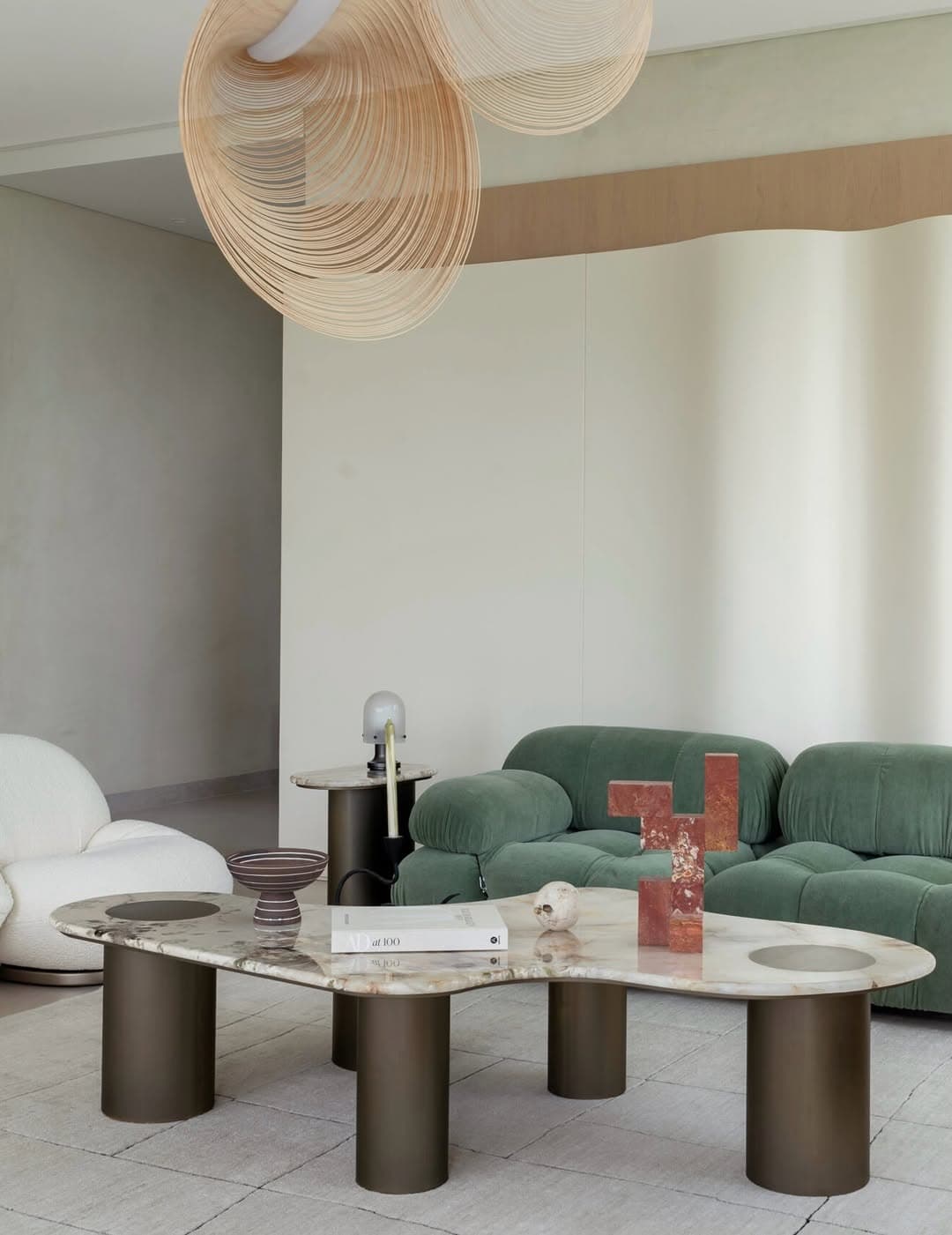 Set against the quiet edges of Jubail Island in Abu Dhabi, Marrakech by @cestici_ unfolds as a home shaped equally by mo…